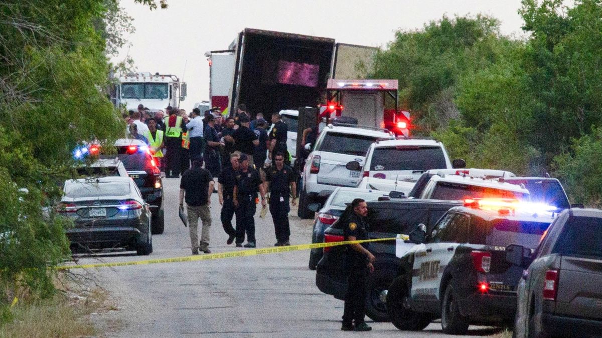 V opuštěném kamionu v Texasu našli 46 mrtvých migrantů. Zemřeli horkem v zamčeném prostoru
